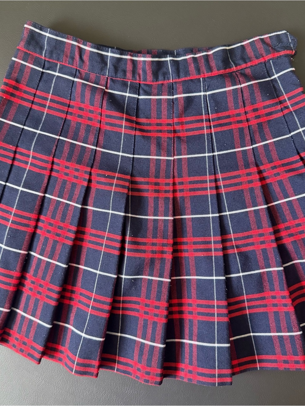 American Apperal red/blue plaid skirt size medium